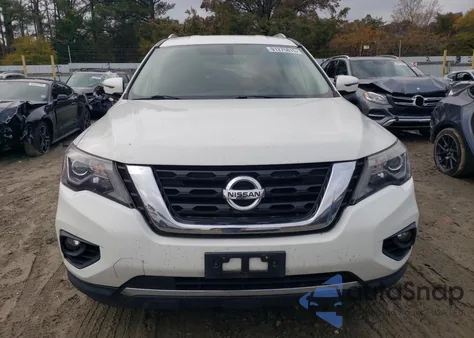 2018 Nissan Pathfinder S z USA, uszkodzony, nr VIN 5N1DR2MM4JC663177